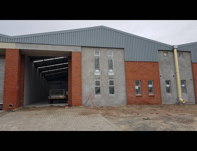 462M² FACTORY TO LET IN BRACKENFELL CENTRAL